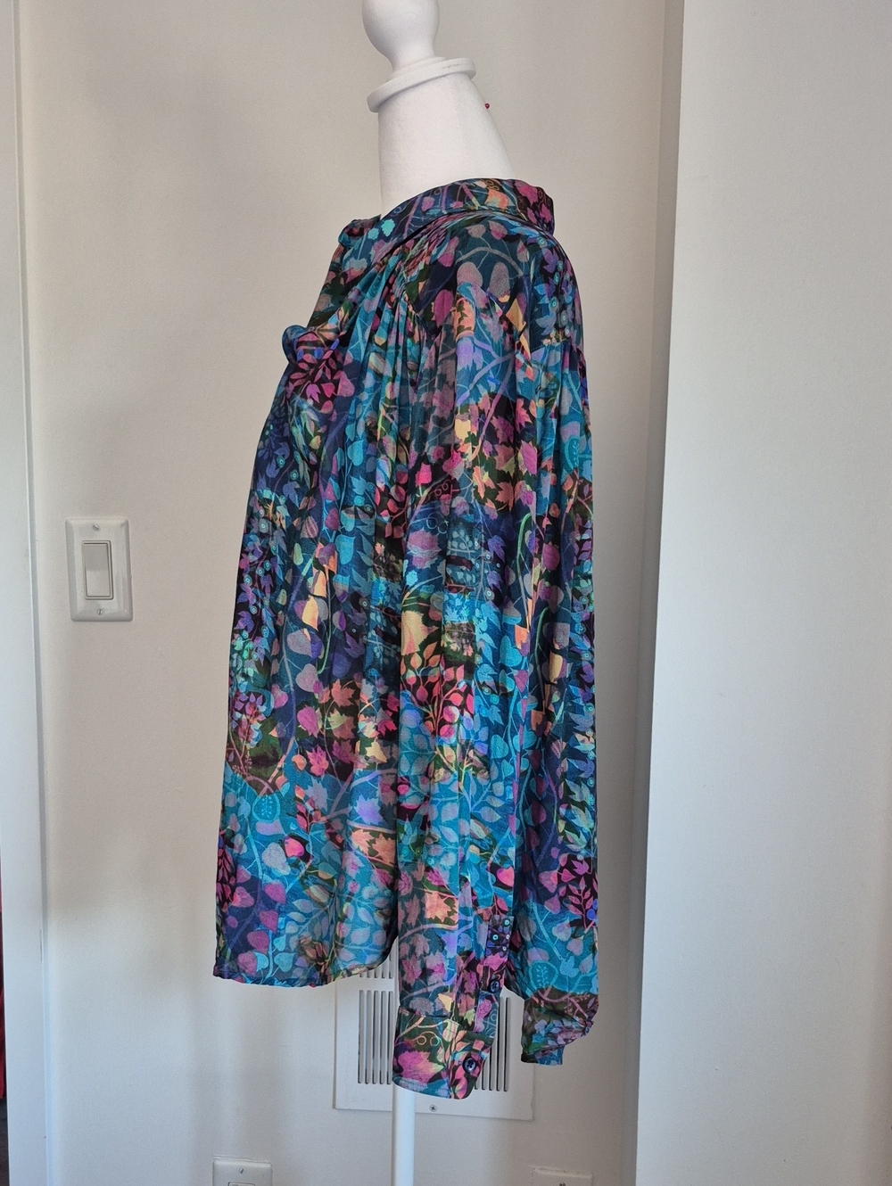 Peruvian Connection Multicolor Botanucal Print Sheer Blouse Size Large - Picture 4 of 7